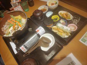 ＳＲＳホールディングス(株)【8163】 和食さとで『四季めぐり膳』＆『冬の贅沢さと特選鍋』食べてった。 どちらも美味しくいただきました。 ごちそうさまでした。