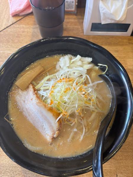 (株)ガーデン【274A】 初萬馬軒濃厚スープにトロトロチャーシュー美味かった😋 壱角屋よりこっち増やして欲しいな