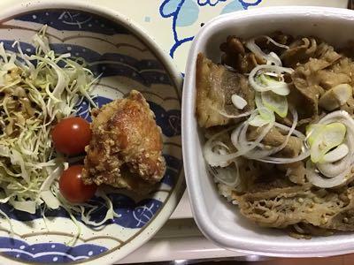 (株)吉野家ホールディングス【9861】 牛カルビ丼と唐揚げをテイクアウトしました。唐揚げは今回優待についてたクーポン使用。ラーメンは次回試す予定。