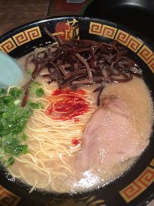 (株)エイブル＆パートナーズ【3272】 東京ドーム満席の中、ロッテエース涌井打たれた上に悲惨な完封負け。 かなりは新宿の一蘭きたけど同じチェーン店でも三ノ宮は論外で大阪道東堀よりも遥かに美味しいから東京は食べ物のレベル高いなぁ^ ^  試合は負けたけど満足してるホテル帰って明日は千葉マリンだ！