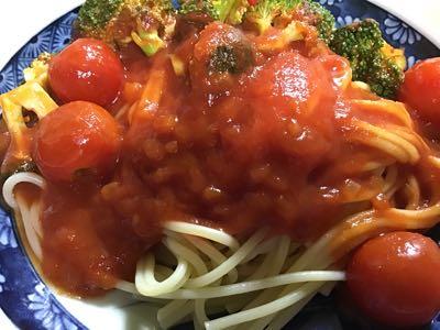 はごろもフーズ(株)【2831】 優待でもらったトマトとブロッコリー入れて電子レンジするだけのソースでパスタ🍝いただきました。濃厚で美味しい。