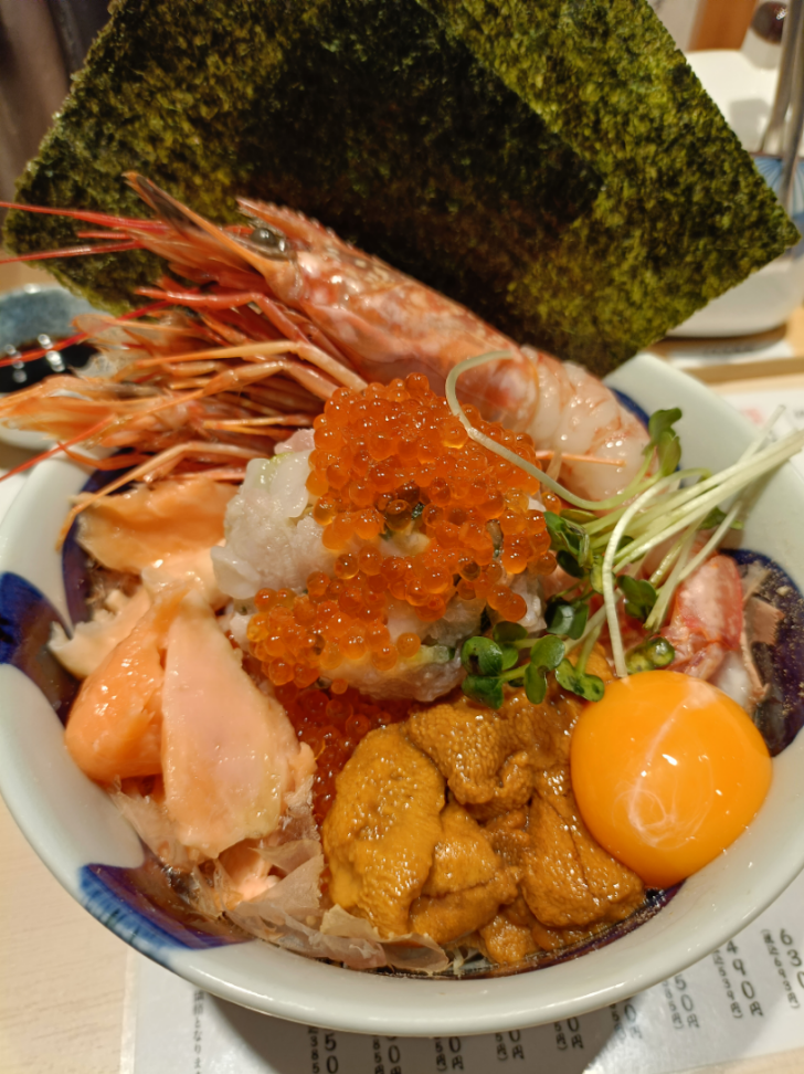 ユナイテッド＆コレクティブ(株)【3557】 海鮮丼新太郎初訪問でした。すごくおいしくて満足でした。 優待の使い方も丁寧に説明してくださり、とても良かったです。