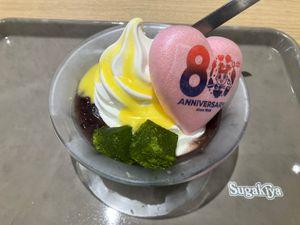 お菓子の魔女(百江なぎさ) 名古屋発祥のスガキヤが80周年。 甘味を食べました。😸笑う