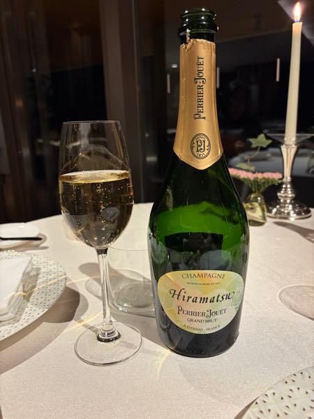 (株)ひらまつ【2764】 軽井沢御代田ホテル開業五周年記念フレンチ・イタリアンコラボディナーを食べに来ました。 まずはペリエジュエ、ひらまつラベルで乾杯!