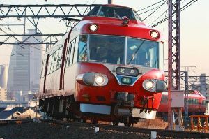 8789 - フィンテック グローバル(株) あ、せやせや。寿がきやで思い出したわ。  名古屋に住んだことある人にとって、名鉄パノラマカーとミュー