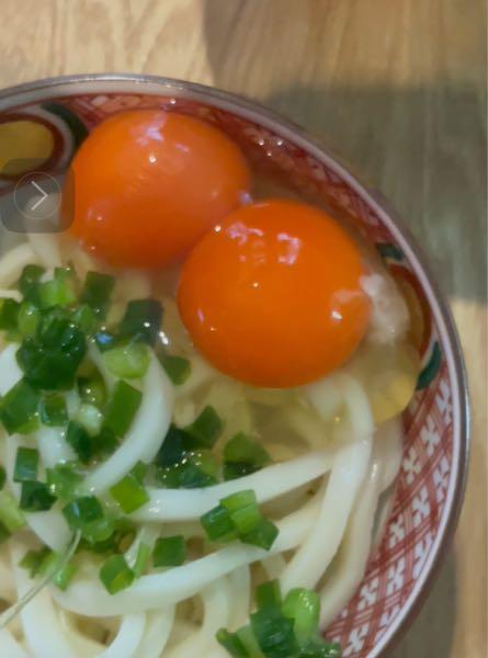 ピストン西沢とhinaの投資部屋 2019/12/03〜 おはようモーニング☕️ 9日の米国株式市場では、ダウ平均が前日比217ドル高の44,458ドル、ナスダックが192ポイント高の20,611となり、いずれも上昇しました⤴︎ 特にハイテク株が相場をけん引し、半導体大手のエヌビディアはAI向け半導体需要の拡大期待から続伸し、時価総額が一時4兆ドルを突破しました。 マイクロソフトも過去最高値を更新しています。 また、米国とEUの関税交渉が合意に近づいているとの観測や、トランプさんが関税政策で柔軟な姿勢を見せたことも投資家心理を強気に傾け、全体的に買いが優勢となりました。 こうした米国株高や欧州株の全面高を受けて、10日の東京株式市場でもリスクを取る動きが続き、主力株を中心に幅広い銘柄で買いが入りやすい状況です。 日経平均株価は3日続伸し、心理的な節目となる4万円回復をうかがう展開となりそうですね👀 全体的にボラティリティは低下傾向で上値の重さも感じられますが、根強い買いが相場を支えています。 一方で、ETF分配金捻出のための売り圧力が9,000億円規模で発生すると見込まれており、これが上値を抑える要因となる可能性もあります。 ですが、このETFイベントを見越してショートポジションを組んでいた投資家による買い戻しもあると思いますので、4万円台を巡る攻防が意識される場面となりそうです。 双子の卵ちゃん、縁起が良いので、皆様にも共有いたします🥚😆