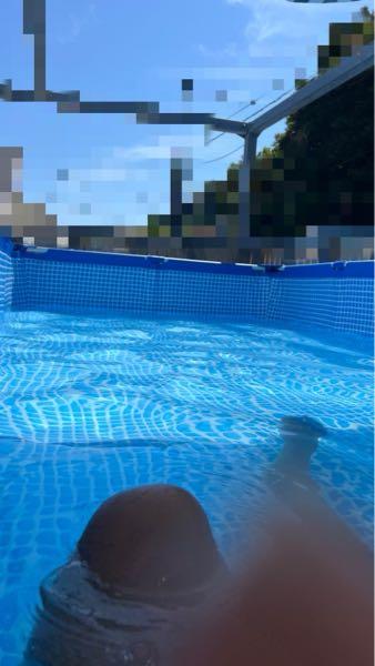 ピストン西沢とhinaの投資部屋 2019/12/03〜 改めて、ピスちゃんからのコメントです🔻 『夏になると心が躍って、SBIよりSEA。お盆になると相場より塔婆、そんなこんなで夏の終わりはヒグラシでなくその日暮らし。みんながんばりましょう』 ご自宅のテラスのプールで涼んでいるピスちゃんのセクシー画像も添付しておきます🌻🫧