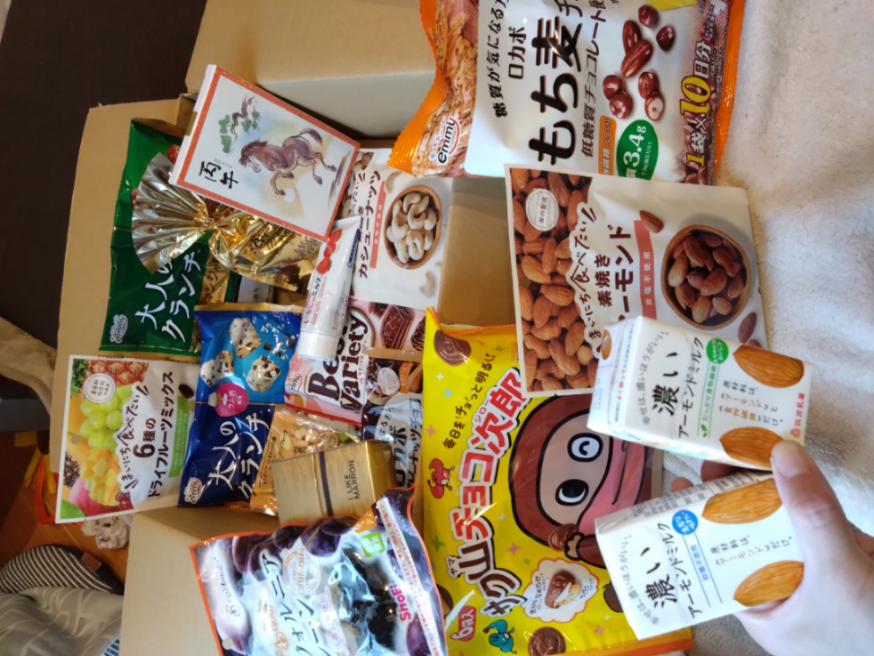正栄食品工業(株)【8079】 中国地方優待届きました。このボリュームは、嬉しいですね。 ＼(^o^)／