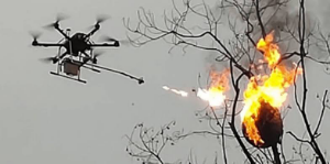 なまこのカラオケルーム ドローン＋火炎放射器とか？