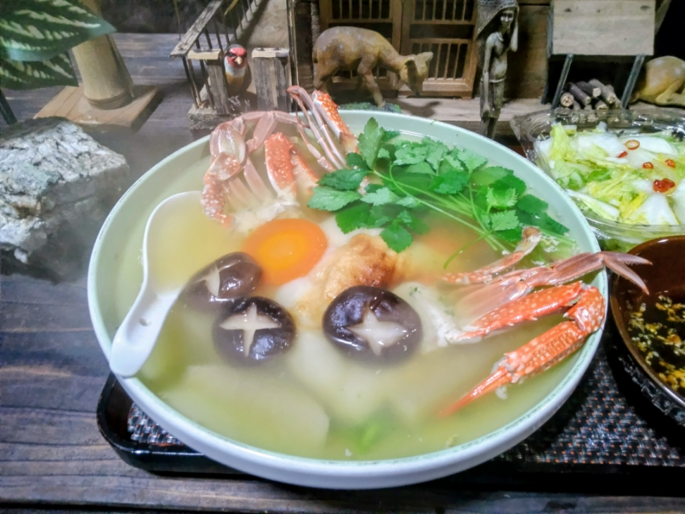 (株)ジェイテックコーポレーション【3446】 明けまして おめでとうございます  皆様方は おめでとうでは ないよな‼️  我が家の 御雑煮には豪華 渡り蟹の御雑煮にです😋