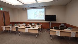 (株)ミライロ【335A】 社長は熱いんだけど、ただかなり身体、特に車椅子に当事者だということもあり寄っているので他の障害もしくはその他のバリアフリーなどの視点が抜け落ちかねない、そして答弁などでも社長が答える方式なのでもしかしたらワンマン的なことを思わせるのかもしれない、役員人選でも良くも悪くも男性役員ばかりである。そのため介護や育児、女性障碍者などの視点も抜け落ちやすいかもしれない、こういう心配はありました。