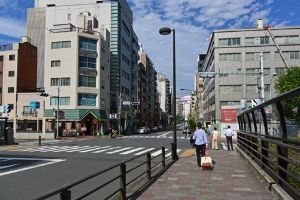 ウインテスト(株)【6721】 月曜はトランプ演説ショックで全面安やな。