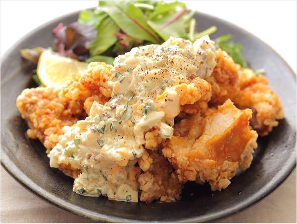 スナックVIN 前場乙！今日は宮崎カーフェリーの日、ということでチキン南蛮置いておくで〜。後場もグッドラック🤗