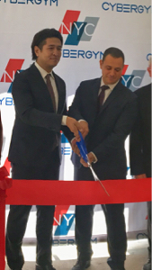 (株)ＶＬＣセキュリティ【2467】 誰も貼ってないので 眠る前に貼っておこう、、、|&omega;・`）オヤスミ  Ofir & Nori officially open the new arena!