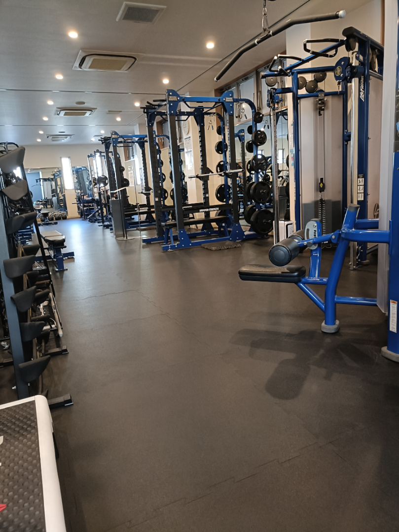 リン【LNCO】 トレーニングは元旦の朝にあり  筋トレ終了！ 何人か元旦からトレーニングしていた。 みんなやるね、負けないけどね💪