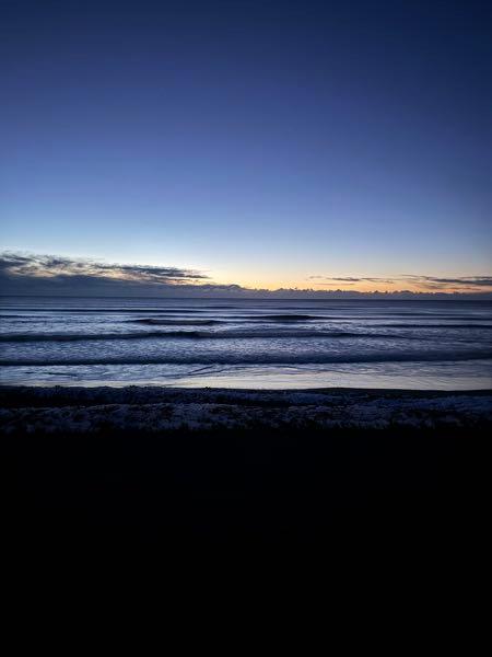 unbanked(株)【8746】 朝イチの海はこんな感じです🗽