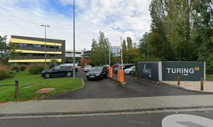 窪田製薬ホールディングス(株)【4596】 laboratoires k&ocirc;l　の所在地 我々の株価はとりあえずこの建物の中が関係してるみたいだ