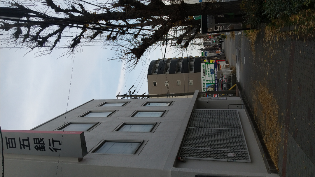 (株)百五銀行【8368】 とある銀行の周囲