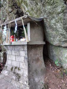 時々株式 元旦に登ったお山の権現様です。 昨年の元旦にお会いしたお爺さんに 偶然~再会致しましたね。 昨年、権現様について教わったお爺さんでした。 また来年もお会いしましょうと約束しましたね。