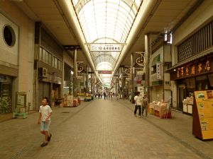 (株)ACCESS【4813】 材料で買われ決算で暴落するパターンでしょ。 ブームだから日本通信みたく20倍の可能性もある。 500円で買ってるから傍観するのみです。